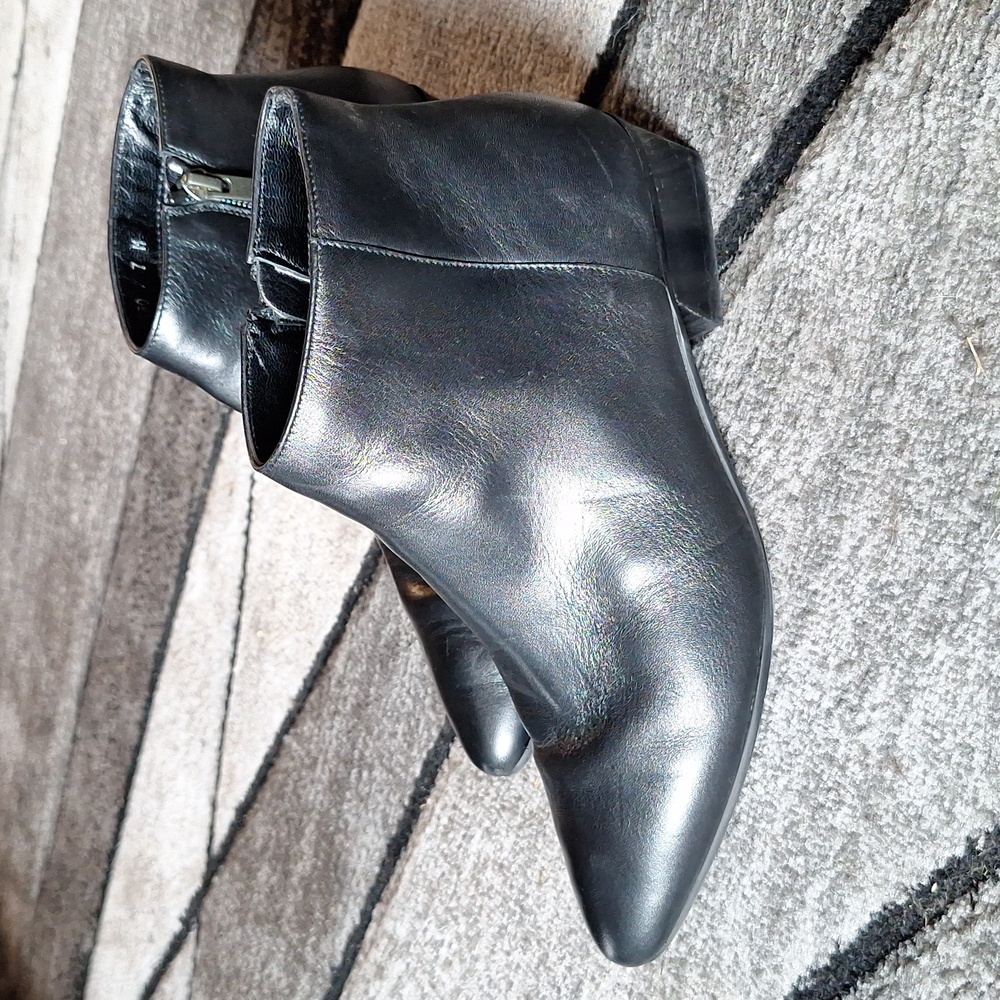 Aquatalia Fosca Leather waterproof ankle boots black size 7 women's